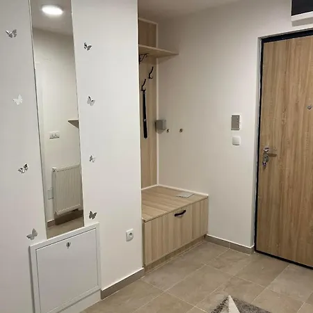 Stan Na Dan-apartman Smile Lukavica * Sarajevo