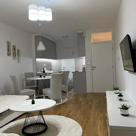 Stan Na Dan-apartman Smile Lukavica Sarajevo