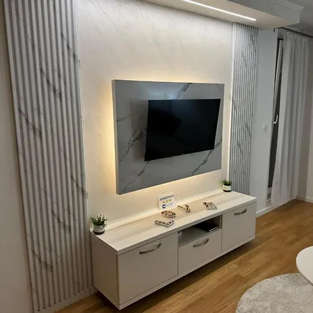 Stan Na Dan-apartman Smile Lukavica Apartmán *