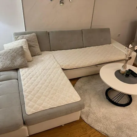 Stan Na Dan-apartman Smile Lukavica Apartmán
