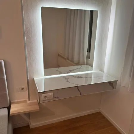 Stan Na Dan-apartman Smile Lukavica Apartmán